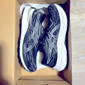 ASICS Gel Kayano 28